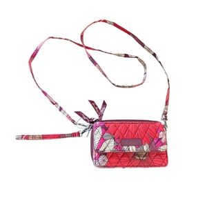 Vera Bradley Floral All in One Wristlet /Crossbody Bag/Phone Pocket Like…